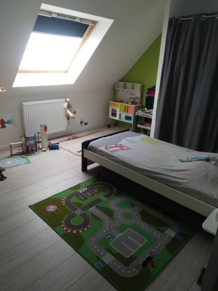 จะมีการติดตั้ง 1 เตียง 140 ในห้องนี้