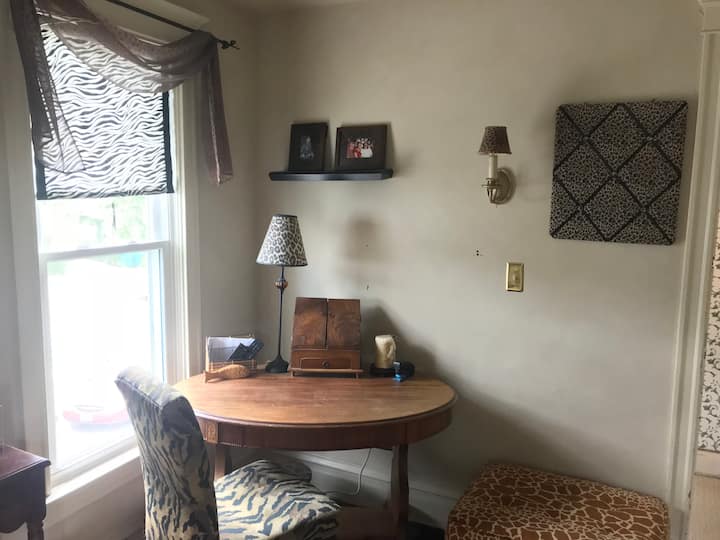 Top 18 Airbnb Vacation Rentals In DeKalb, Illinois Updated 2024 Trip101