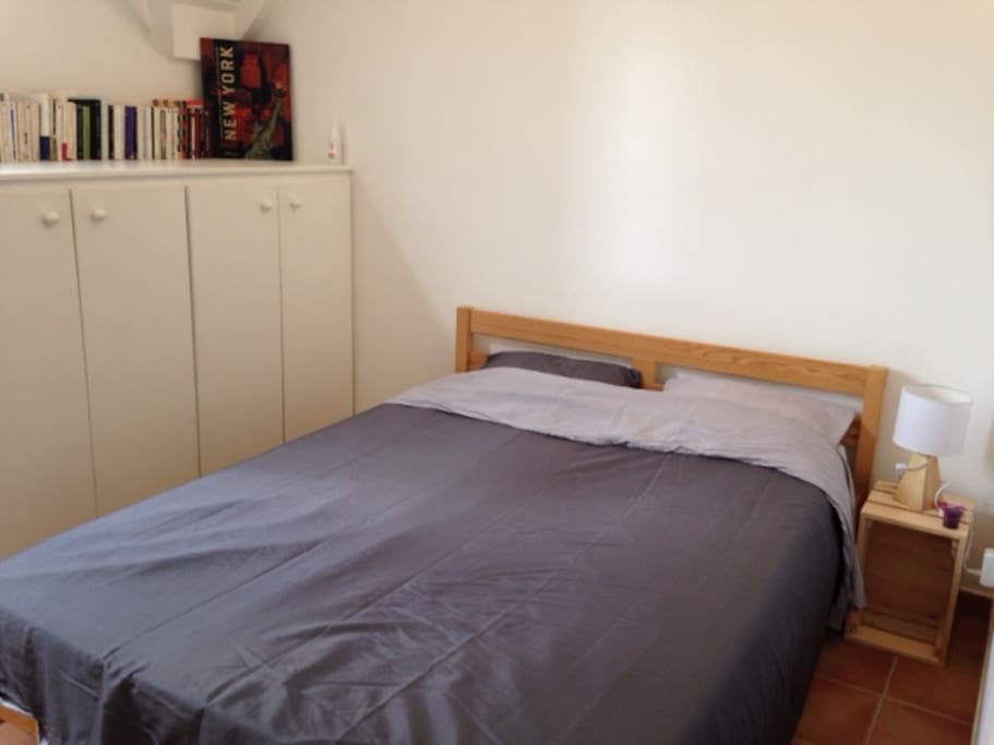 Chambre avec sa salle de bain