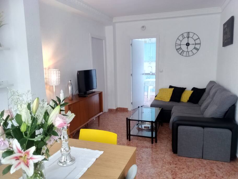 Woonkamer met zit-en eetgedeelte in El Palo Malaga