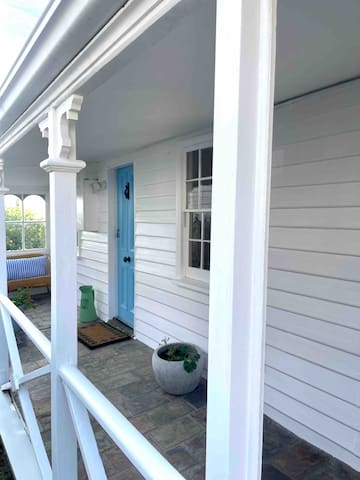 Heritage 1800s Cottage