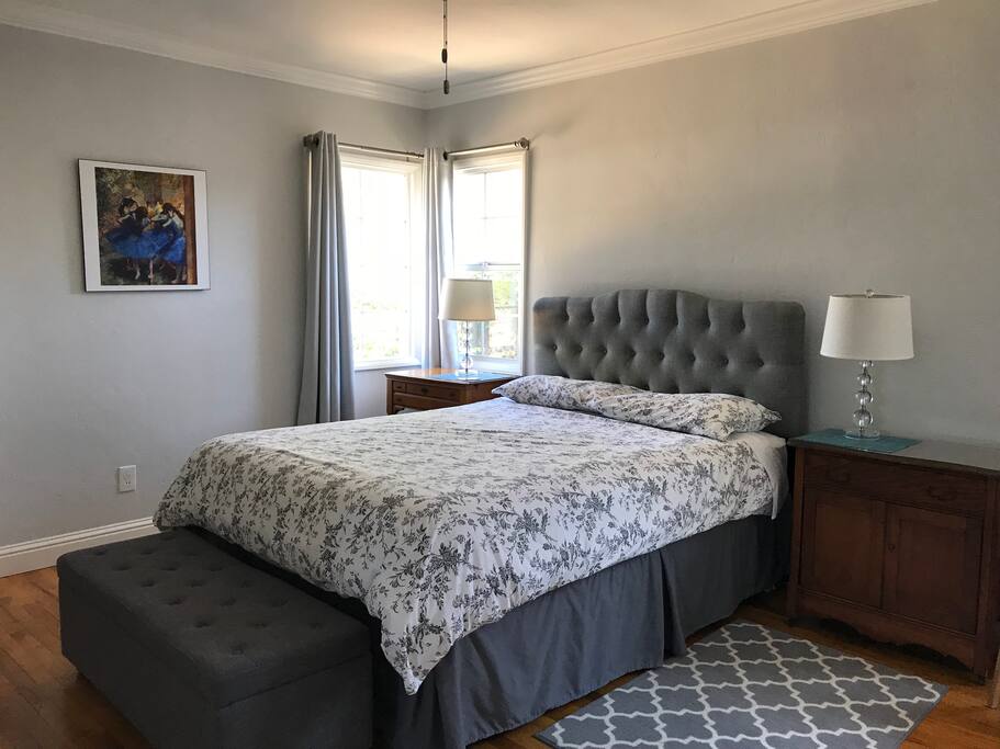 Master bedroom-queen bed & storage ottoman