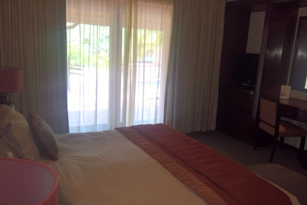 main bedroom main en suite ground floor