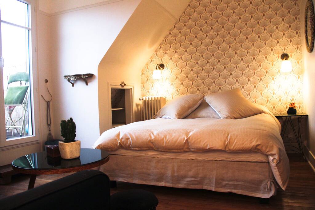 Votre chambre donnant sur votre Terrasse privée ! ;) - Your bedroom opening onto your private terrace