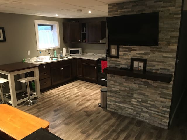 Modern one bed apt!