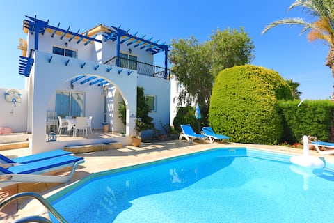 Lemon Grove Dio: Amazing views, private pool, A/C