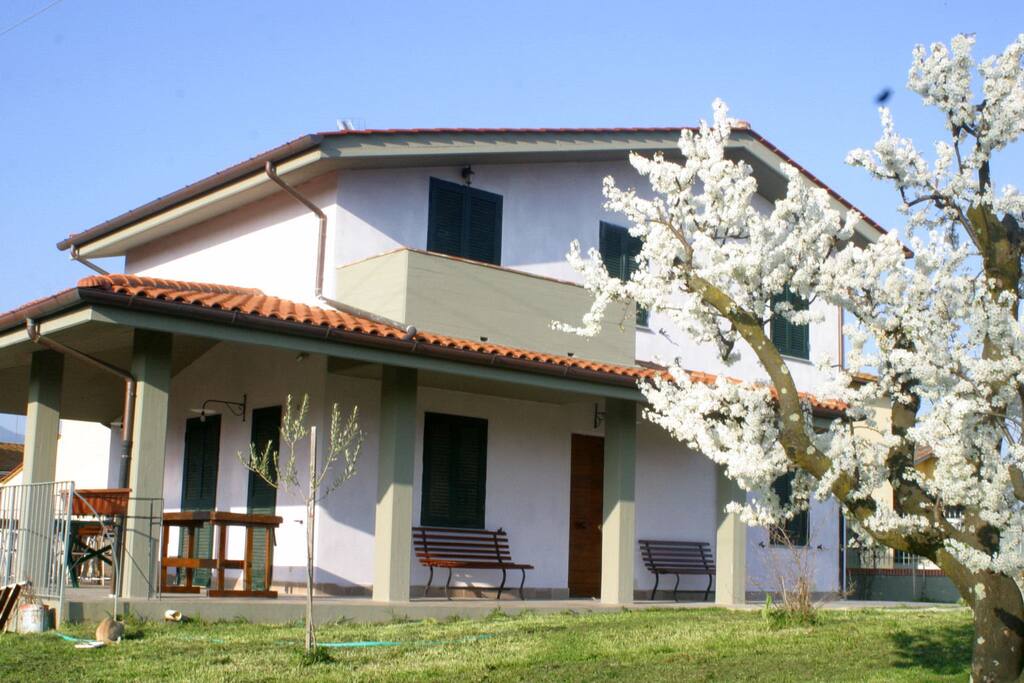casa a primavera