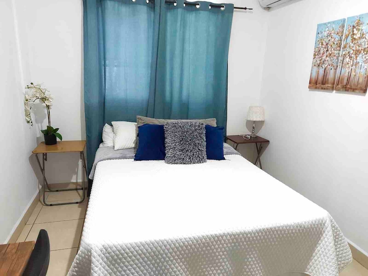 Cuarto principal / Main Room