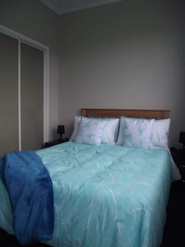 חדר 4, מיטה זוגית.