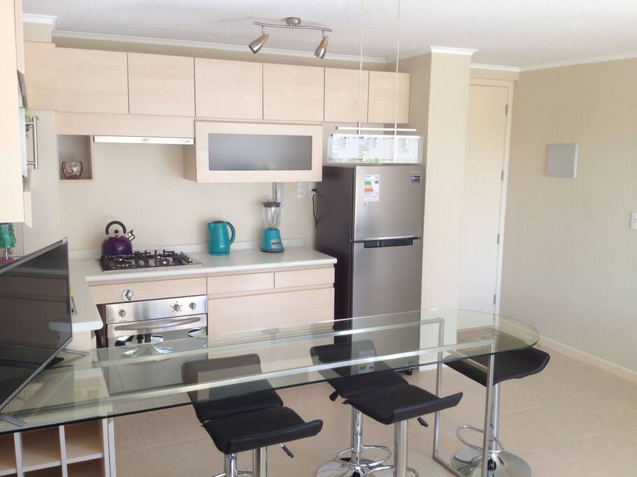 Cocina americana equipada para 5 personas