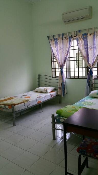 Common bedroom 2