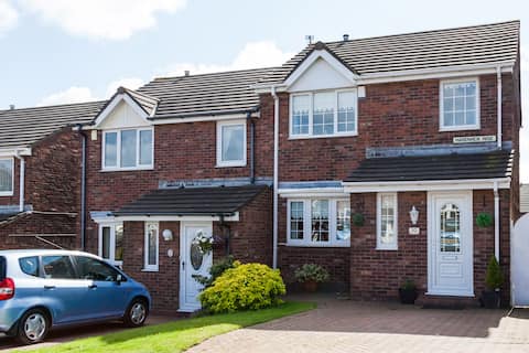 Top Airbnb: Until Feb 2027 Beamish pass if staying 3 nights in Sunderland