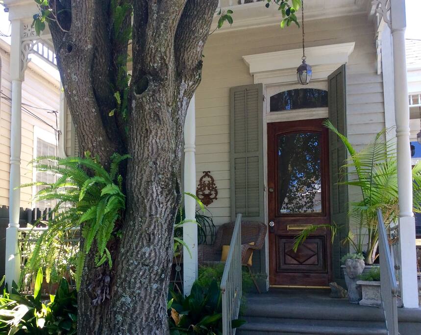 Entering porch and front door of Sweet Olive Cottage.