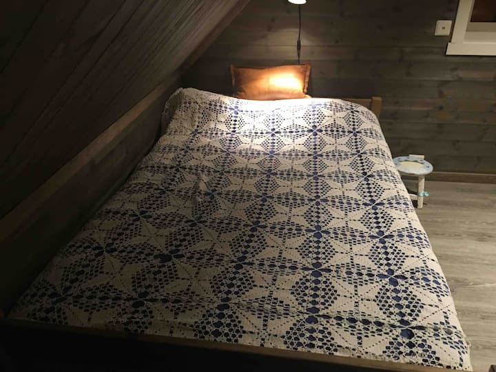 Dormitorio 2 con una cama doble pequeña: 120 cm.