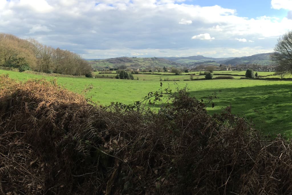 Looking across the Wolds towards Wolds Farm