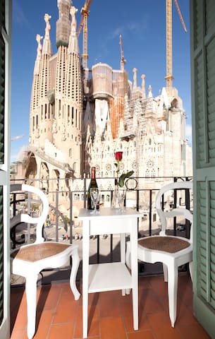 whatching sagrada familia