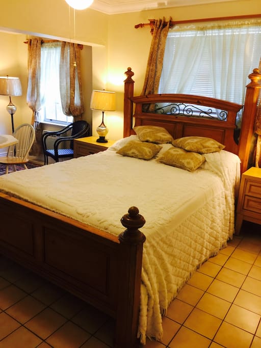 Studio Bedroom 1 (2 beds)
