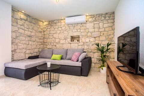 Top Airbnb: Villa Lucky Dream with private pool in Gata