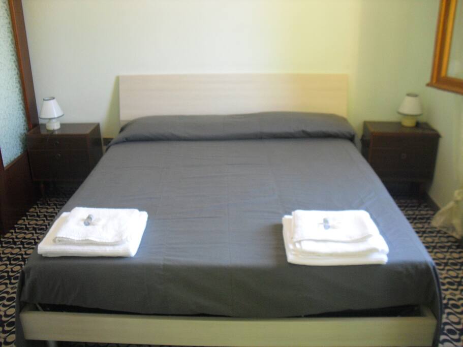 Letto matrimoniale apt.1