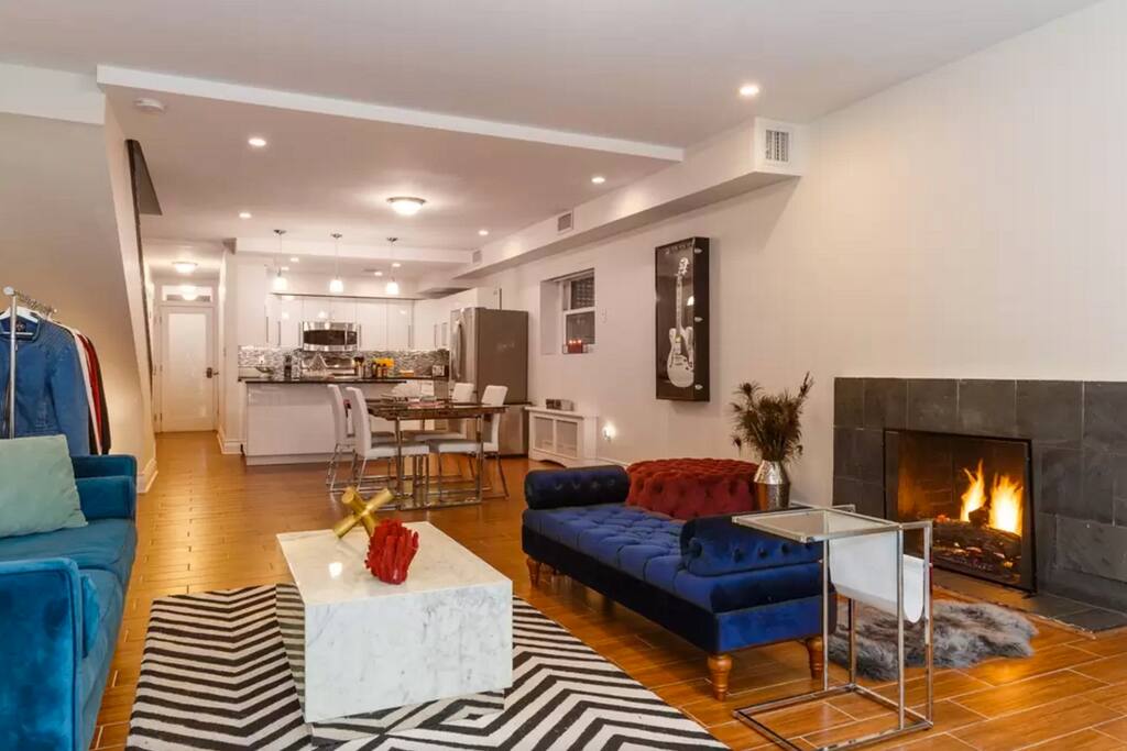 Living Room with Gas Fireplace