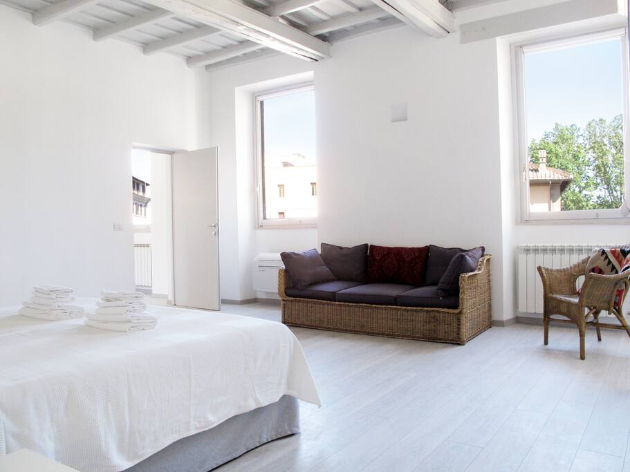 Main bedroom with queen size bed and additional day bed