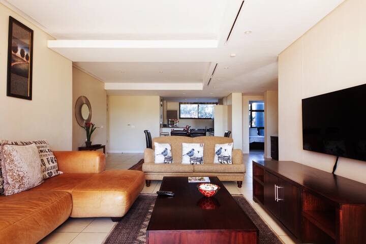 Waterfront Marina Apartment gallery image 3