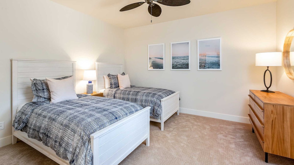 Спална соба 3 - 2 брачни кревета (широки 125 - 149 см)