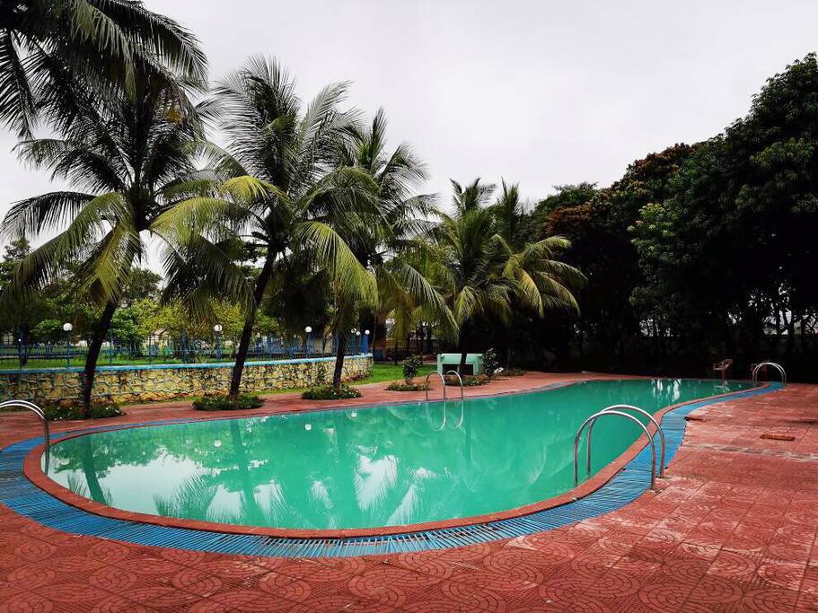 Outdoor Swimming pool