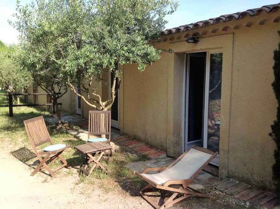 L'entrée du studio