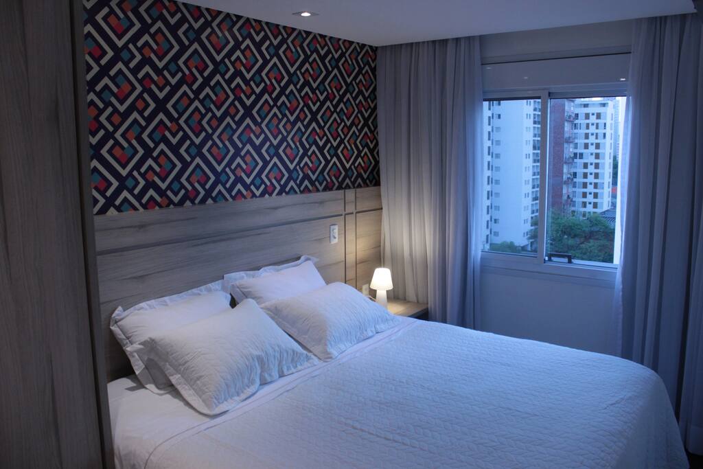 Quarto com cama King Size