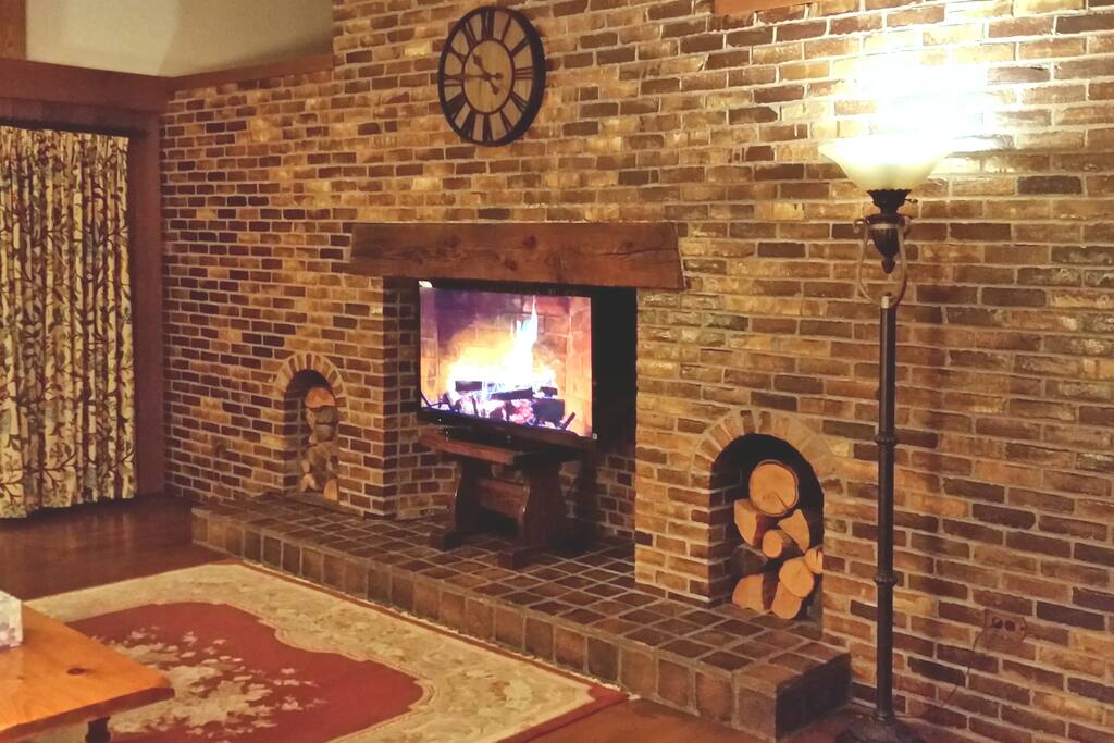 The Open Den viewing area