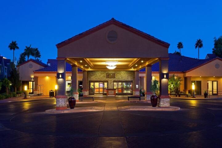 Holiday Inn Club Vacations: Desert Club Resort 2BR gallery image 2