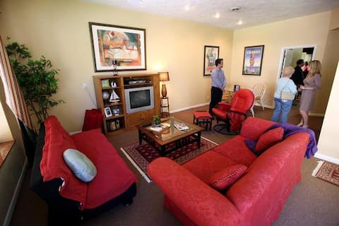 Long Term Stays Welcome at this Downtown Loft