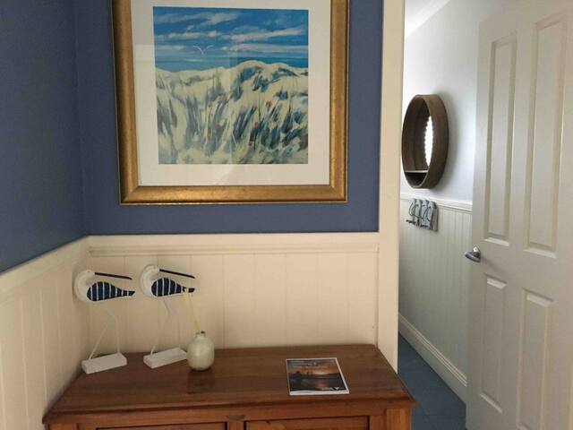 Sandcastle 3 Bdrm 200m to beach