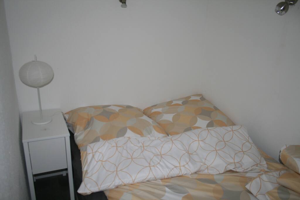 Doppelbett 1,40 m x 2,00 m