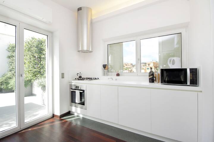 Crispi 20 – Luxury B14 gallery image 3