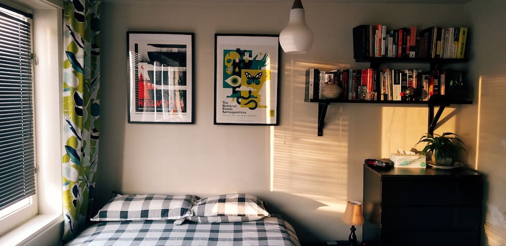 Comfy Studio Apartment Downtown