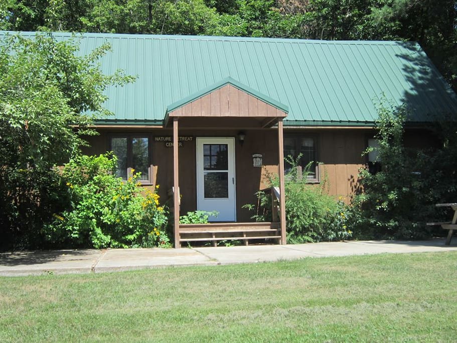 Chicken House in summer - Lakeside