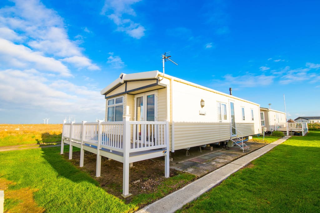 MP124 Camber Sands Holiday Park Sleeps 6 Full Decking Beautiful