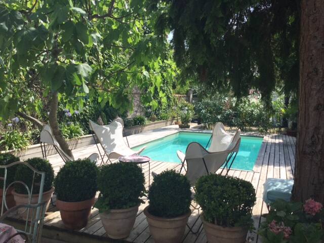 Maison de charme avec piscine chauffée – Bordeaux