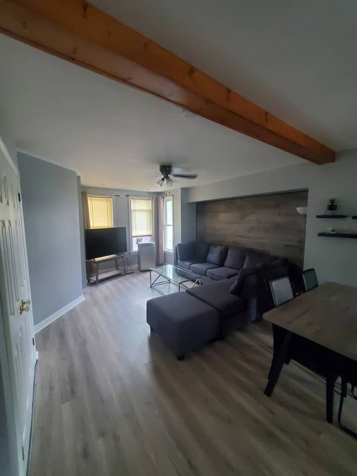 Central Picton 2 Bedroom Home With Sandbanks Pass - 프린스 에드바르트
