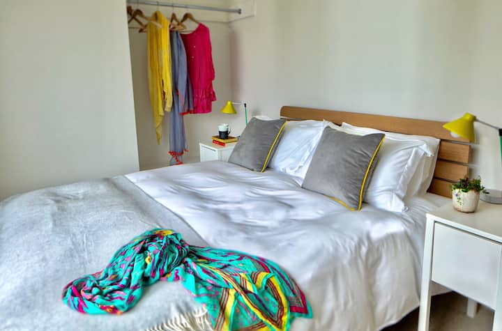 En bas avec lit king size