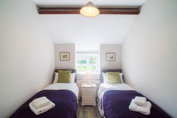 غرفة النوم 2