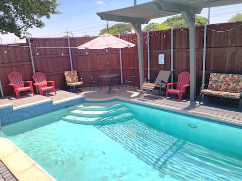 The Oasis Getaway with a nice relaxing heated pool