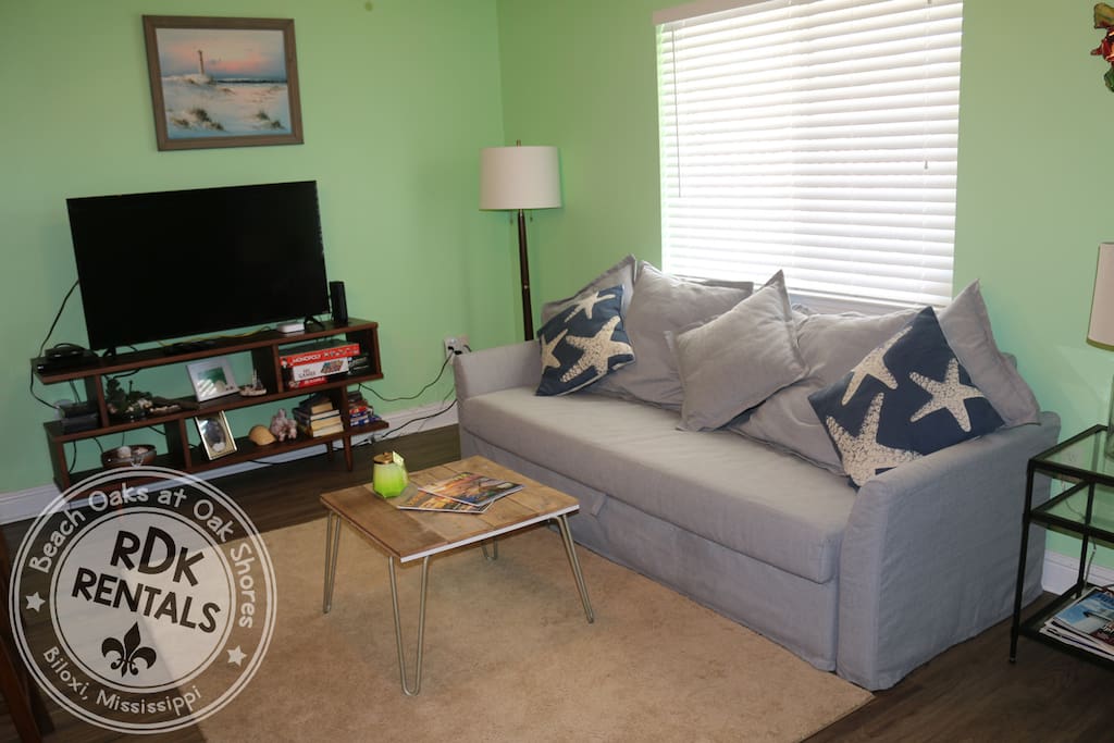 Relax after a long day at the beach, fishing, or touring, in our serene living room.