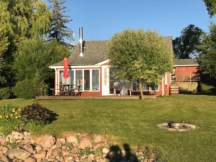 Wonderful Scugog Lake waterfront Cottage Houses for Rent in