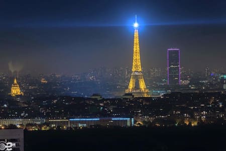 Flat with panoramic view over Paris