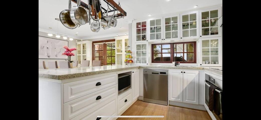 Country Hideaway gallery image 4