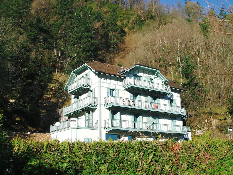 Apartment is on 2nd floor