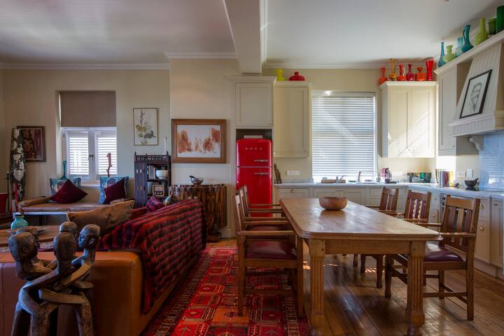 The Duke at the Majestic Village, Kalk Bay gallery image 4